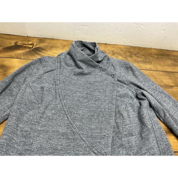 Lululemon Cardigan Sweater Womens 6 Gray Thats A Wrap Yoga Stretch Snap - Picture 3 of 13